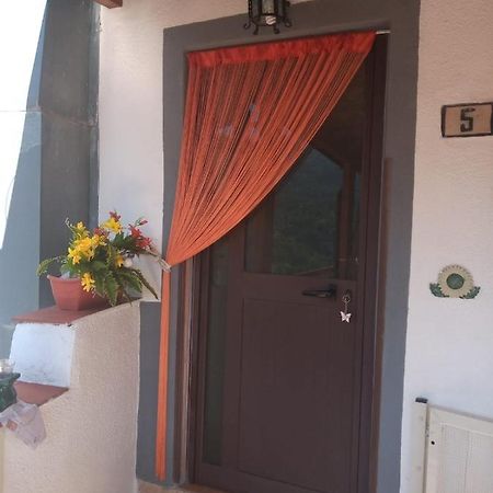 Casa- Vacanza Giro' Aieta Esterno foto