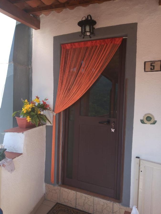 Casa- Vacanza Giro' Aieta Esterno foto