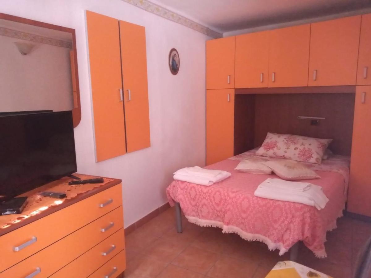 Casa- Vacanza Giro' Aieta Esterno foto