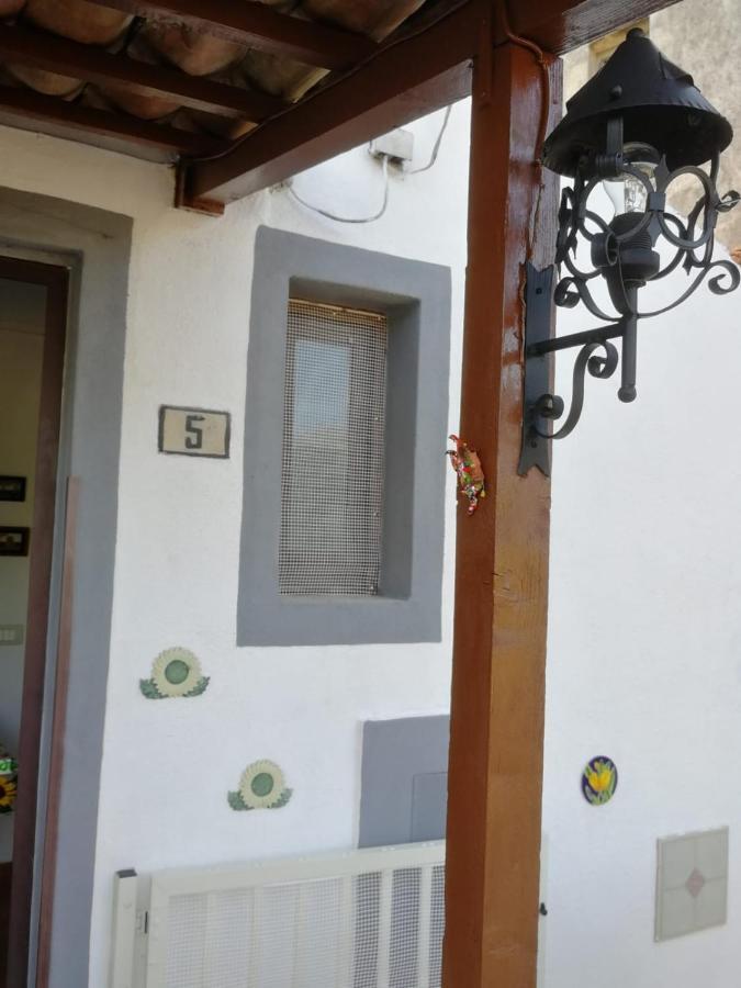 Casa- Vacanza Giro' Aieta Esterno foto