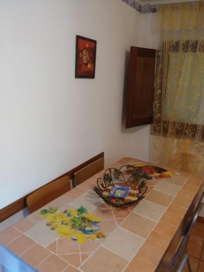 Casa- Vacanza Giro' Aieta Esterno foto
